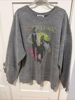 Daydreamer Men’s Grey Fleetwood Mac Graphic Crewneck